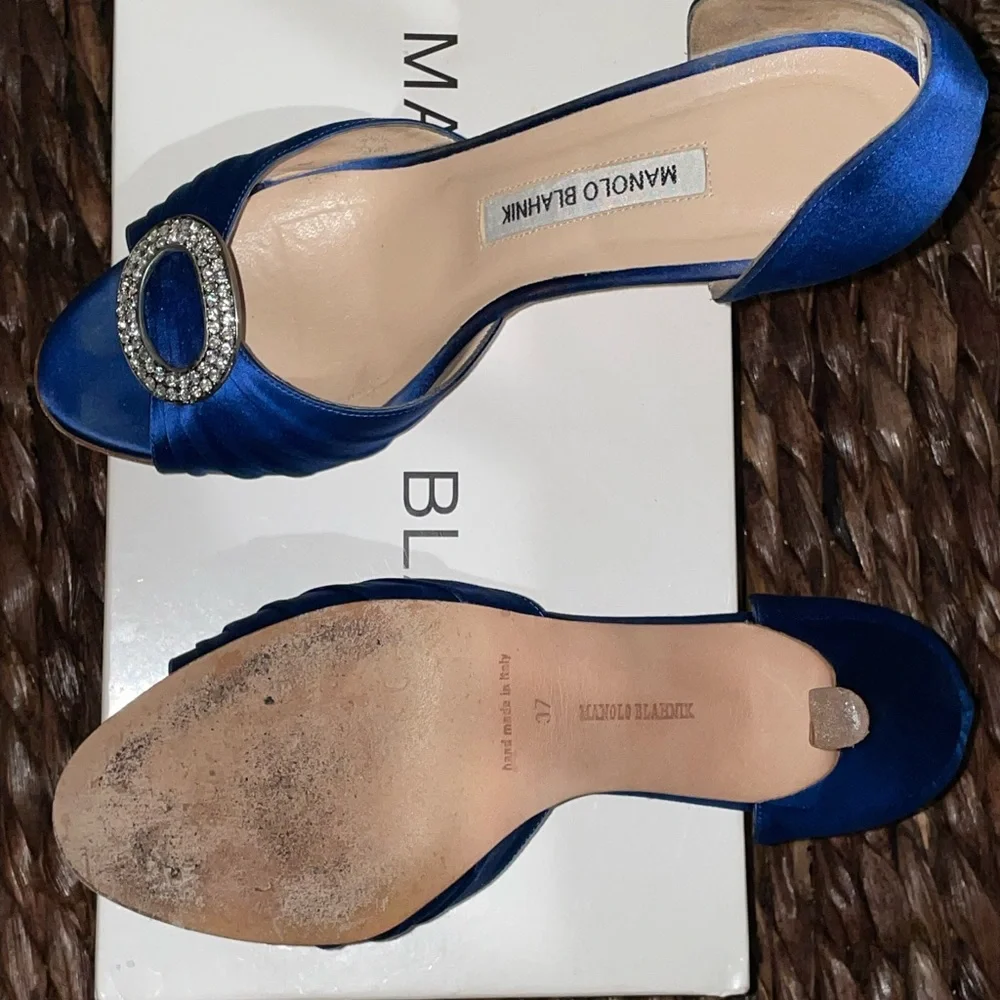 Manolo Blahnik, Blue Satin d’Orsay sandal, size 37 - Picture 4 of 5